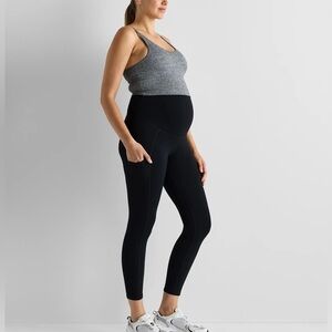 NWT QUINCE Ultra-Form Maternity Pocket Leggings 
Black size L